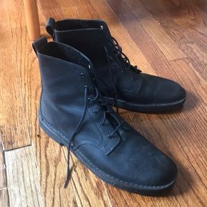 Clarks black leather desert Mali boot, crepe sole